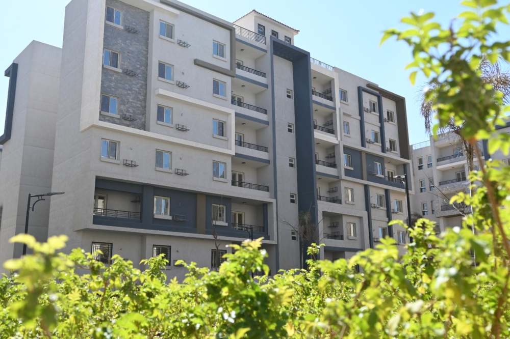 الاسكان تناقش تنفيذ الاستراتيجية الوطنية للعمران والبناء الأخضر المستدام