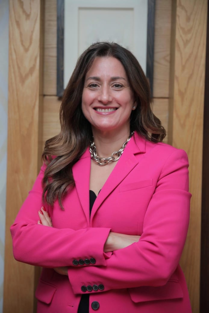 بإجمالي محفظة وصلت إلى 192 مليار جنيه..  البنك الأهلي المصري يواصل دعم أصحاب المشروعات الصغيرة والمتوسطة