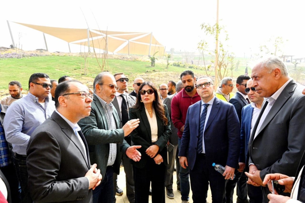 وزيرة الإسكان تستعرض اخر تطورات مشروع “حدائق تلال الفسطاط”