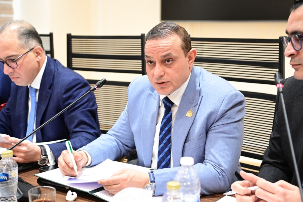 وكيل لجنة الإسكان يبحث حل مشكلة تأخر إعلان الحيز العمراني والمخطط التفصيلي بمحافظة سوهاج