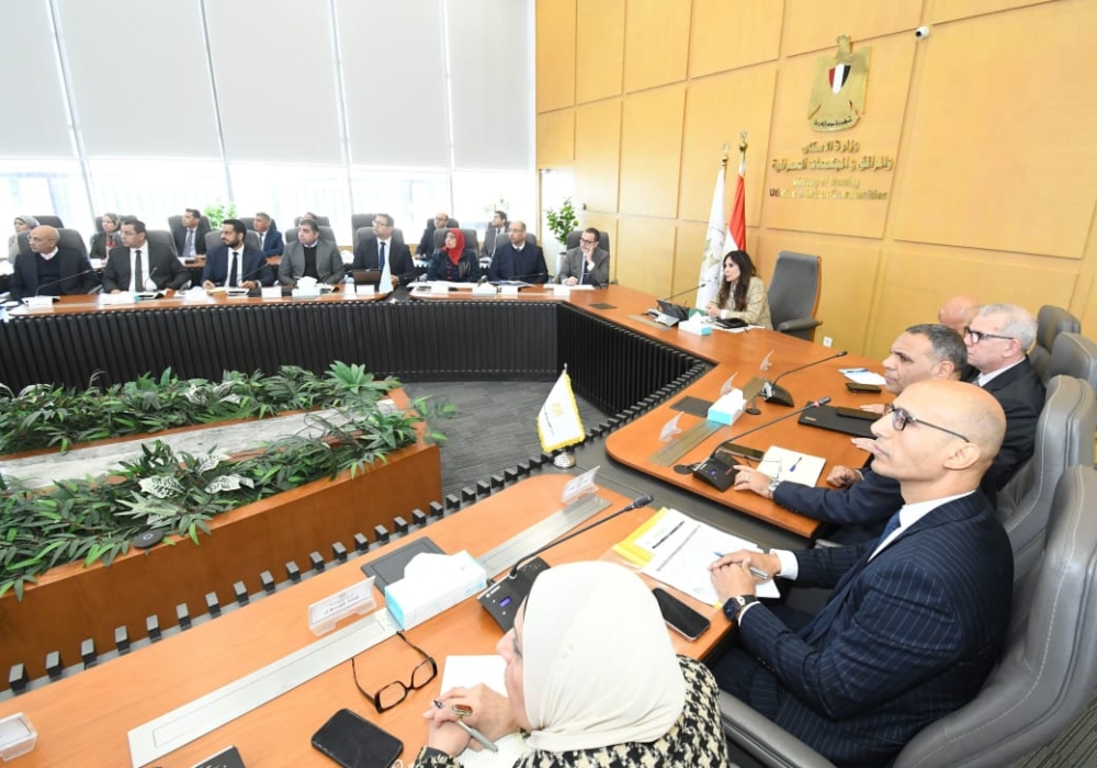 وزيرة الإسكان تترأس اجتماع اللجنة التنسيقية العليا لهيئة المجتمعات العمرانية الجديدة وأجهزة المدن