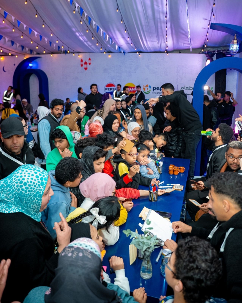 بيبسيكو مصر تشارك أهالى الجيزة إفطارا رمضانيا ضمن جهودها لتقديم مليون وجبة خلال رمضان