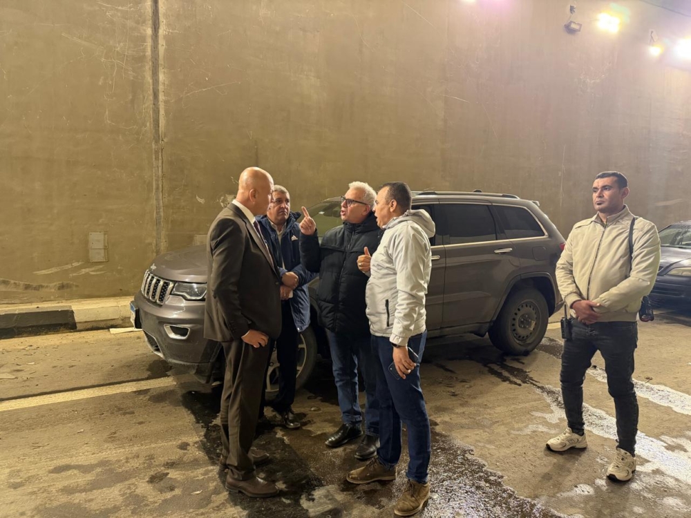 قيادات هيئة المجتمعات العمرانية في جولة موسعة لطريق ونفق الواحات بـ 6 أكتوبر (صور)